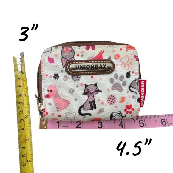 New Women’s Juniors Girl’s Unionbay Cat & Dogs Small Zip Around Wallet EUC - Picture 3 of 6